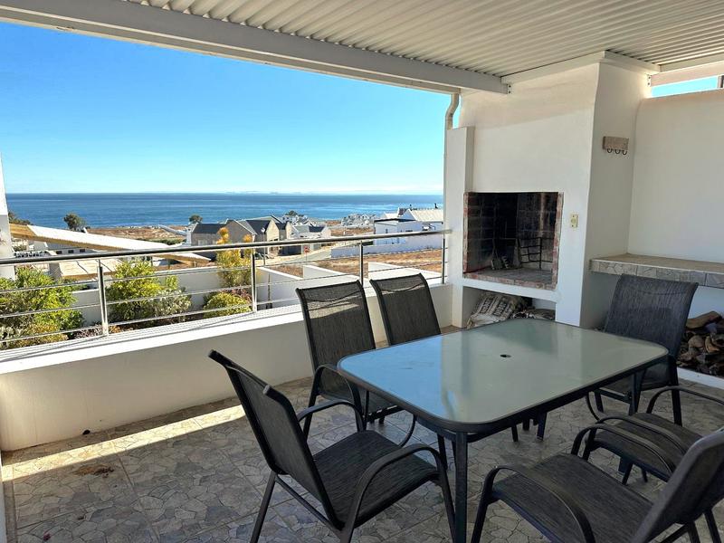 4 Bedroom Property for Sale in Da Gama Bay Western Cape